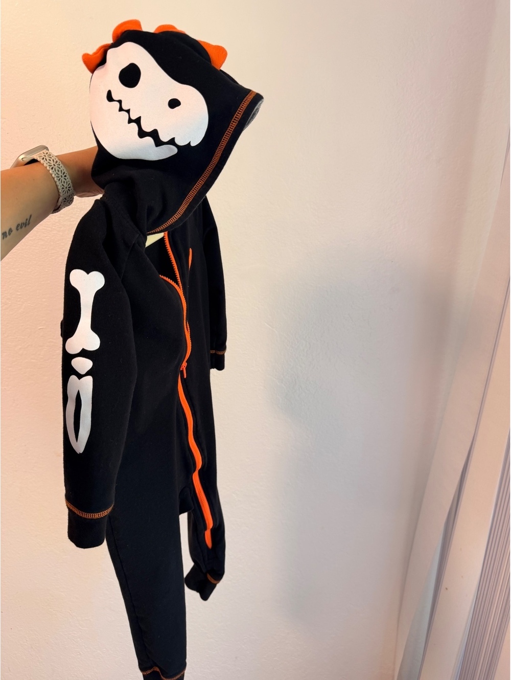Cat & Jack hooded skeleton one-piece zipper black 24M Halloween